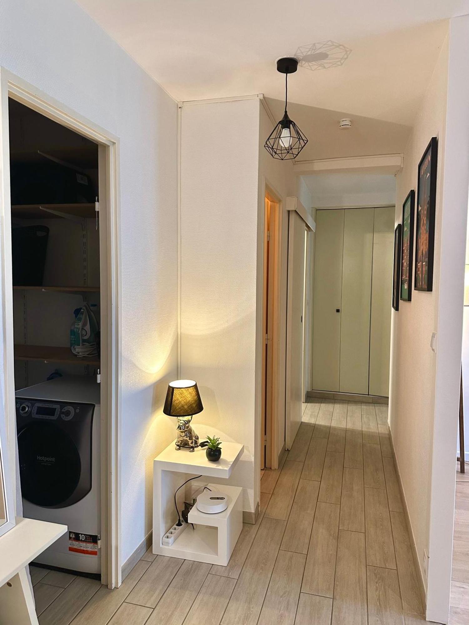 Le Beau Hugo Apartment Mainvilliers  Ngoại thất bức ảnh