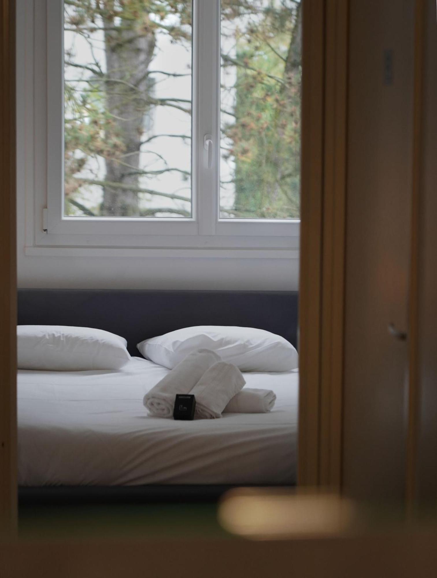 Le Beau Hugo Apartment Mainvilliers  Ngoại thất bức ảnh